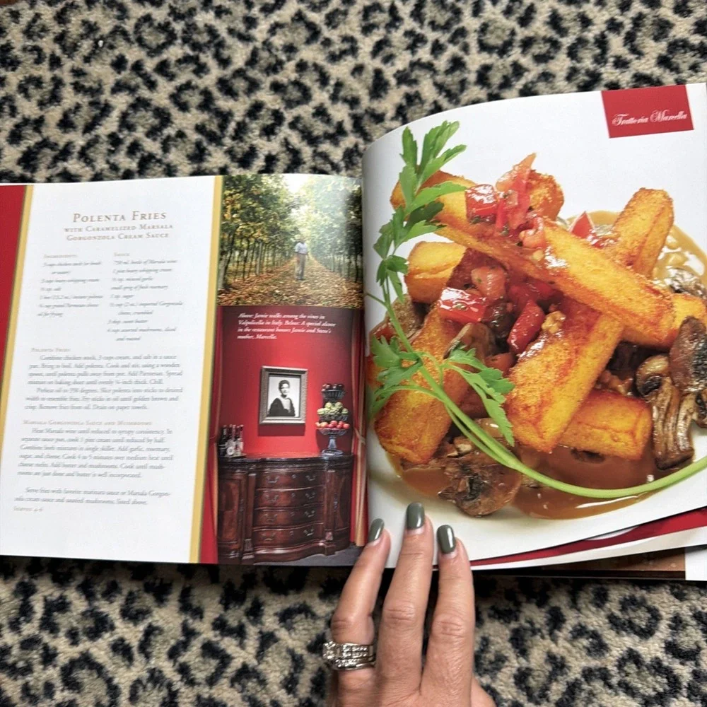 Saint Louis Italians The Hill and Beyond Cookbook,‎ Eleanore Berra Marfisi 2008